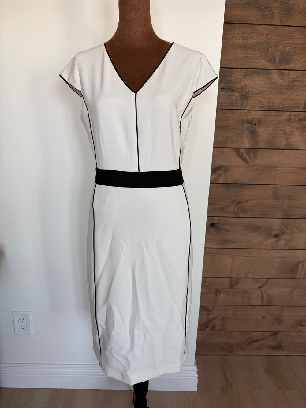 MOTF White V-Neck Sheath Dress with Black Trim